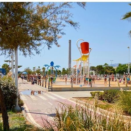 מאלגה Playa Huelin Beach מראה חיצוני תמונה