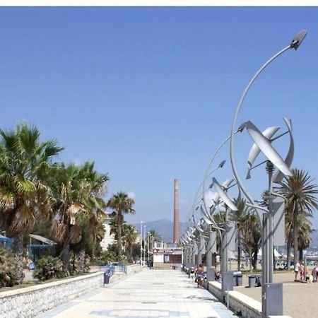 מאלגה Playa Huelin Beach מראה חיצוני תמונה